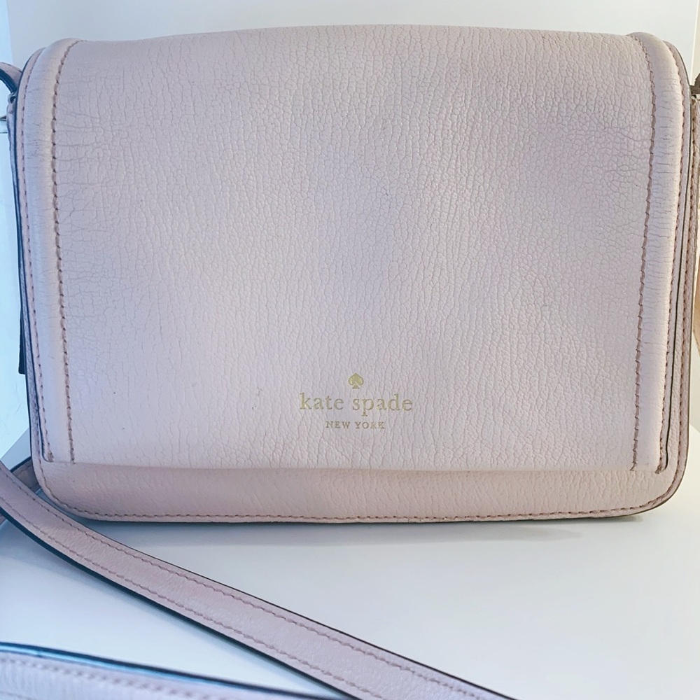 KATE SPADE LIGHT PINK CROSSBODY PURSE!